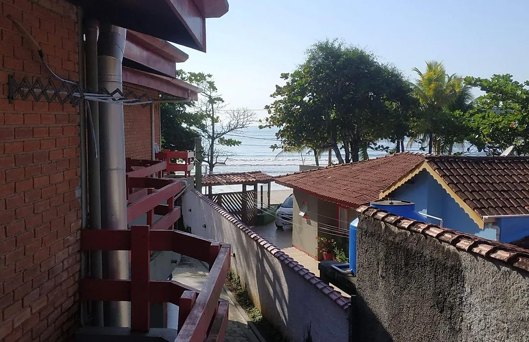 Chalé pé na areia em Ubatuba-1
